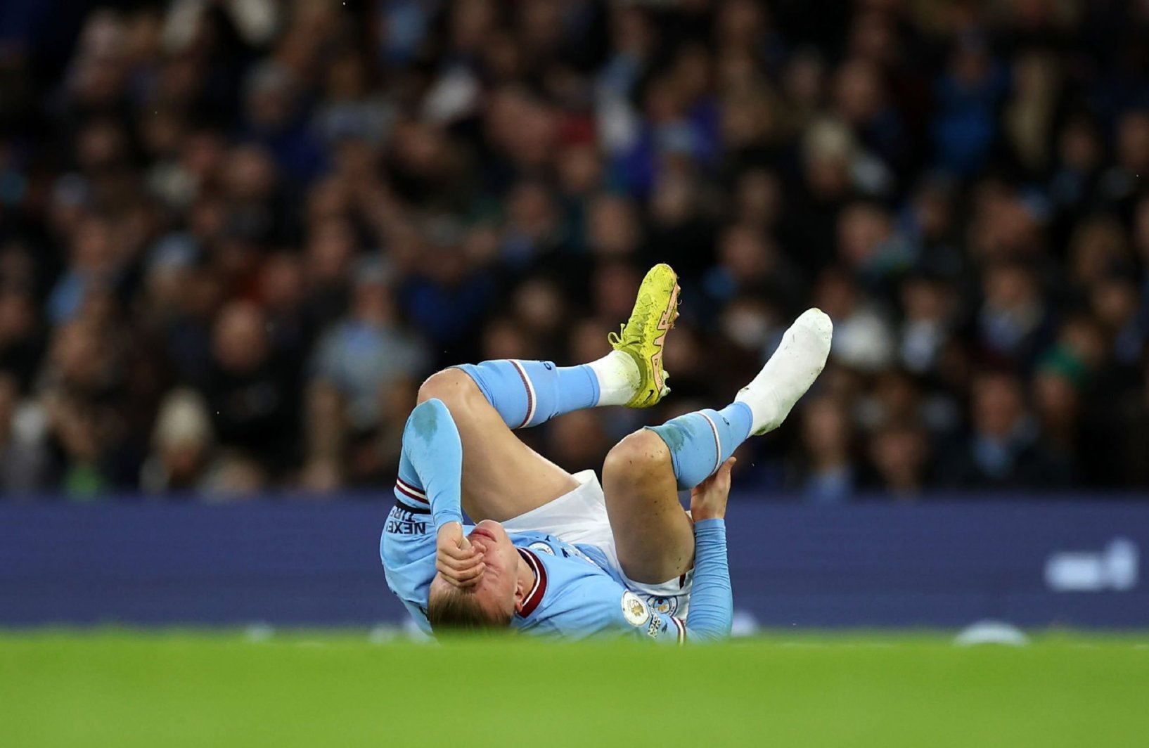 包含TES不断突破！，詹姆斯连续十五场比赛得分超过持续失利全场沸腾不已的词条